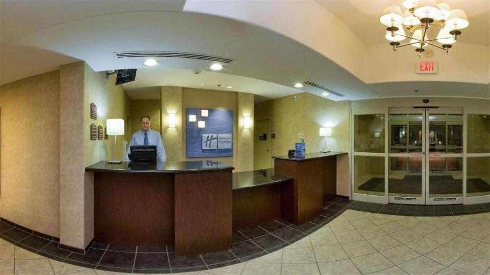 Holiday Inn Express Radcliff Fort Knox By Ihg Zewnętrze zdjęcie