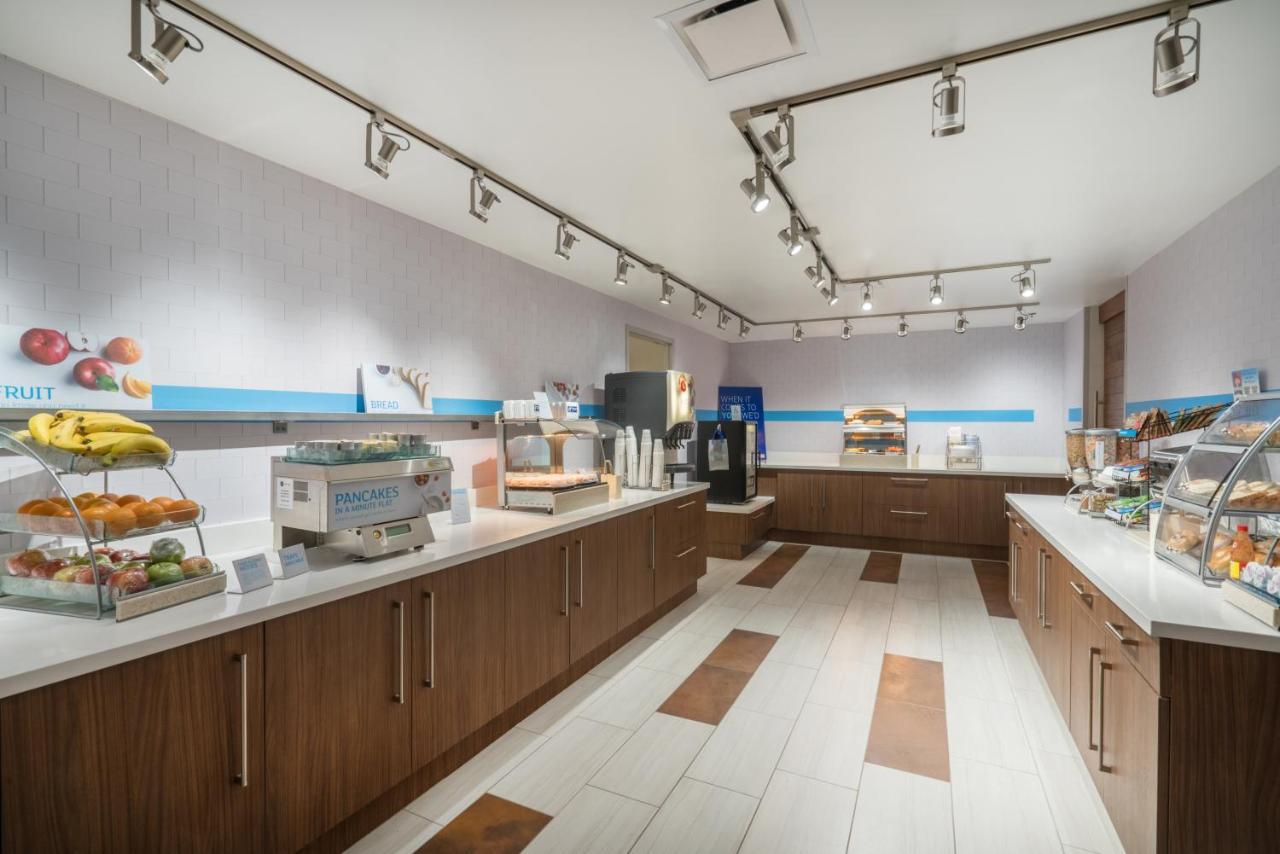 Holiday Inn Express Radcliff Fort Knox By Ihg Zewnętrze zdjęcie