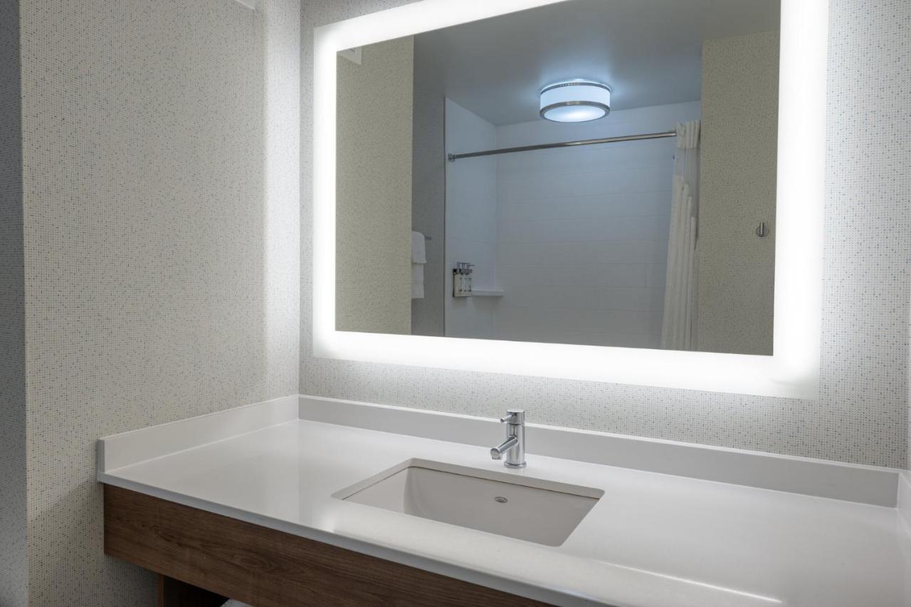 Holiday Inn Express Radcliff Fort Knox By Ihg Zewnętrze zdjęcie