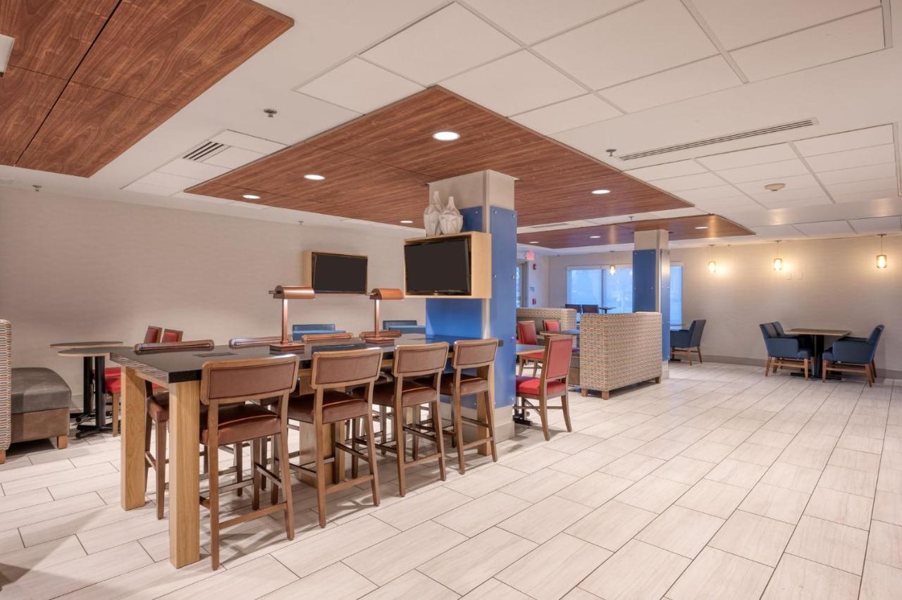 Holiday Inn Express Radcliff Fort Knox By Ihg Zewnętrze zdjęcie