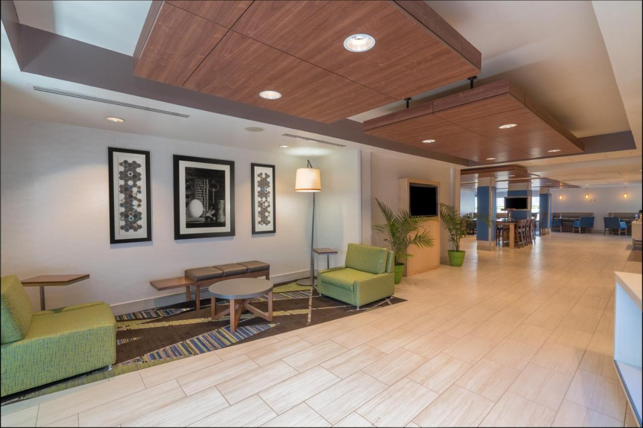 Holiday Inn Express Radcliff Fort Knox By Ihg Zewnętrze zdjęcie